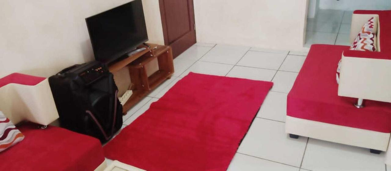 باندونج Express O 91843 Bbs Villa Ciater المظهر الخارجي الصورة